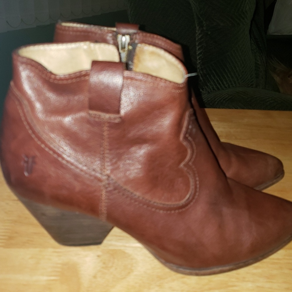 Frye Reinna Bootie